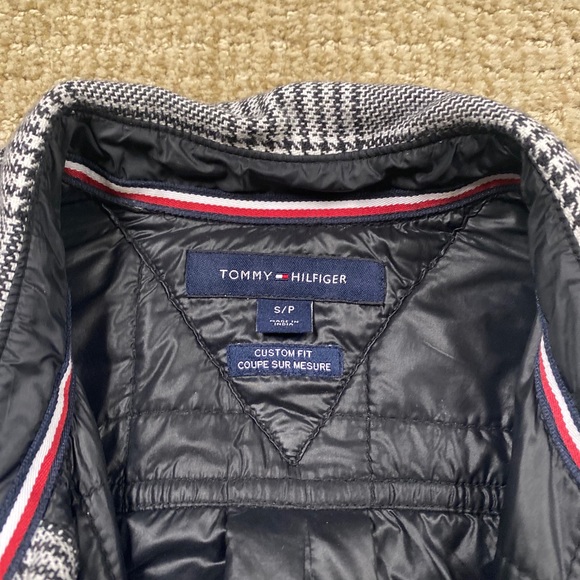 Men’s checkered Tommy Hilfiger Jacket - Picture 2 of 3